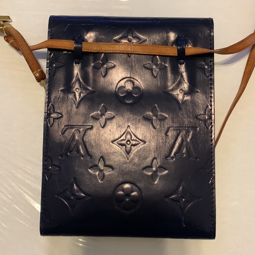 Louis Vuitton belt bag - Picture 2 of 11